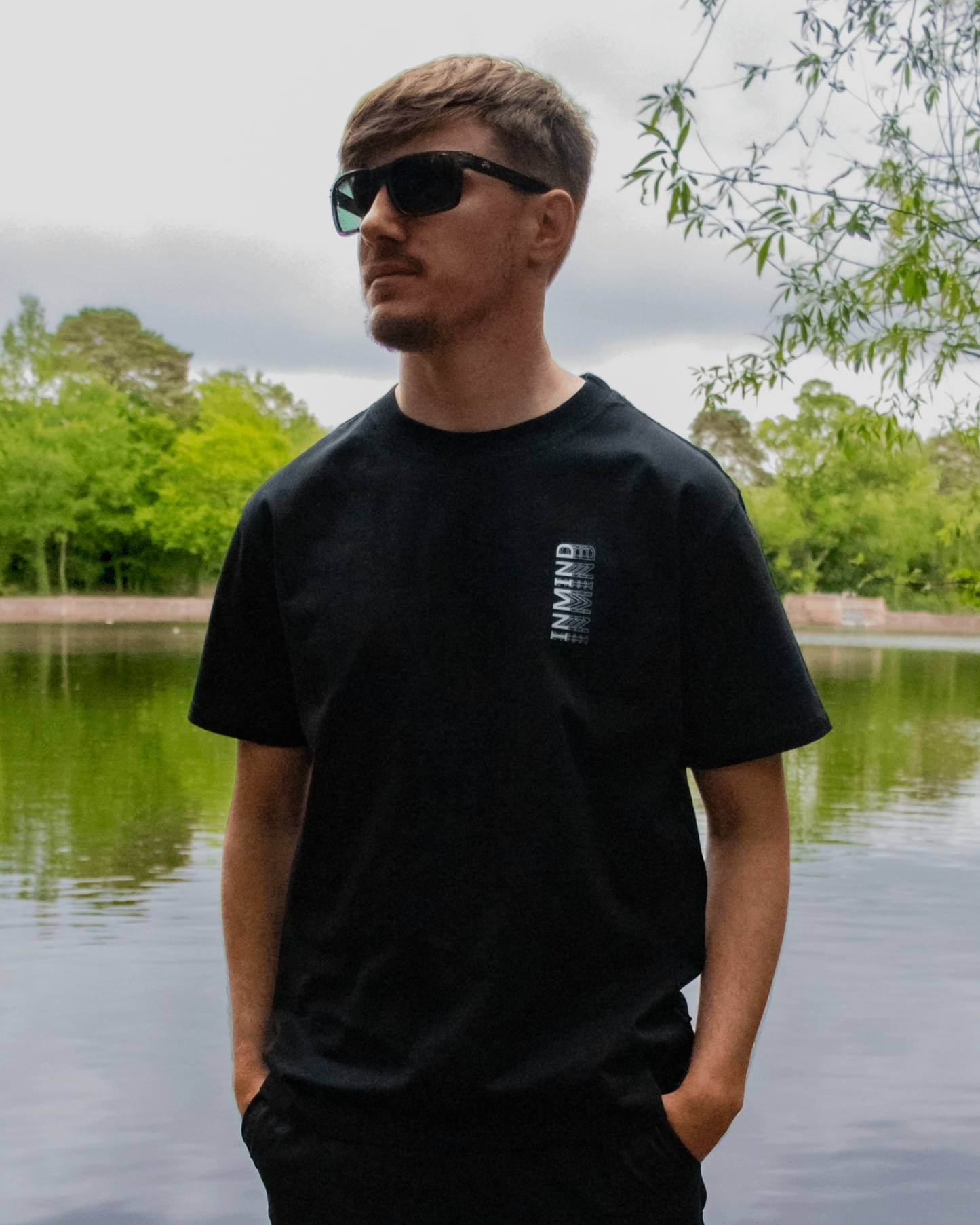'HOOKED ON INMIND' T Shirt